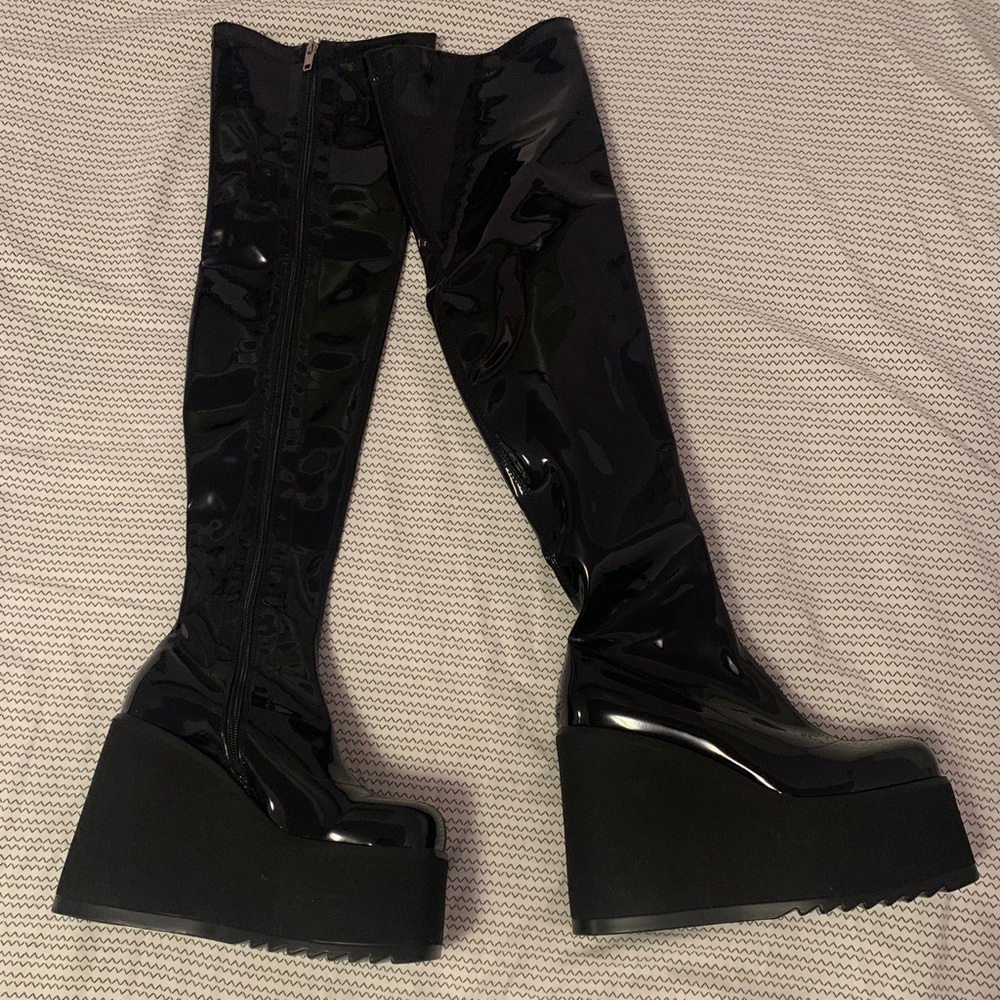 LAMODA Knee High Wedge Boots in Black Vinyl (Patent Faux Leather)